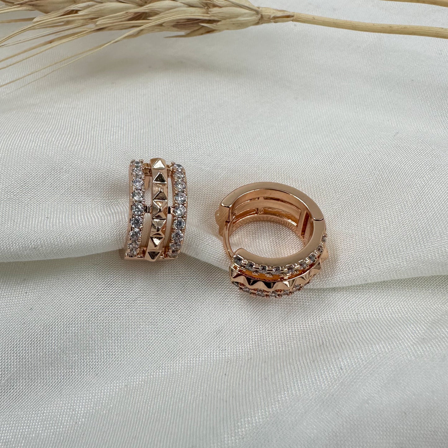Bodie Huggie Hoops