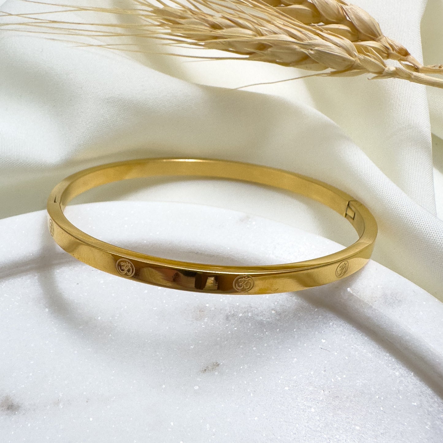 Om Bracelet Band (Gold)