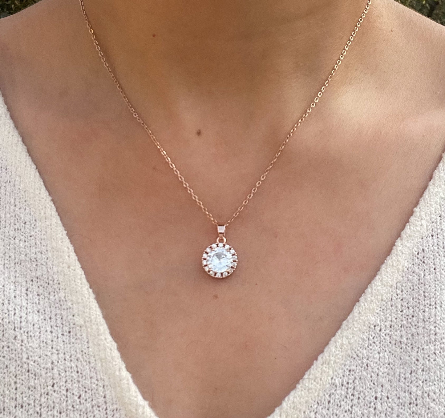 Solitaire Yovanna Necklace